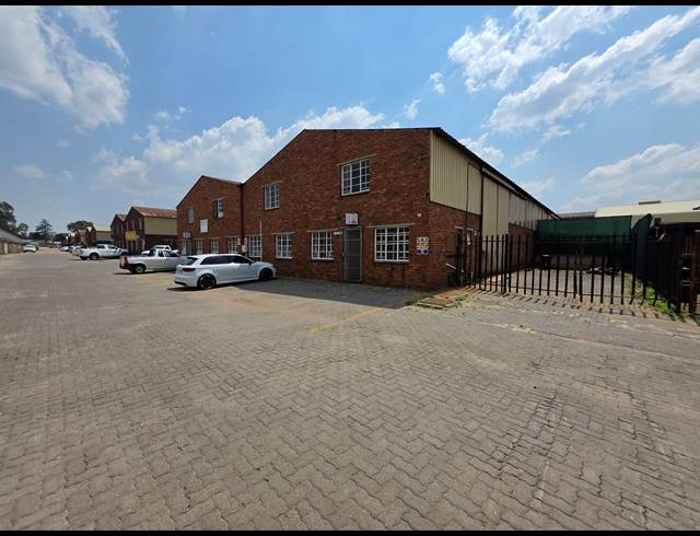 264M² FACTORY TO LET IN ANDERBOLT